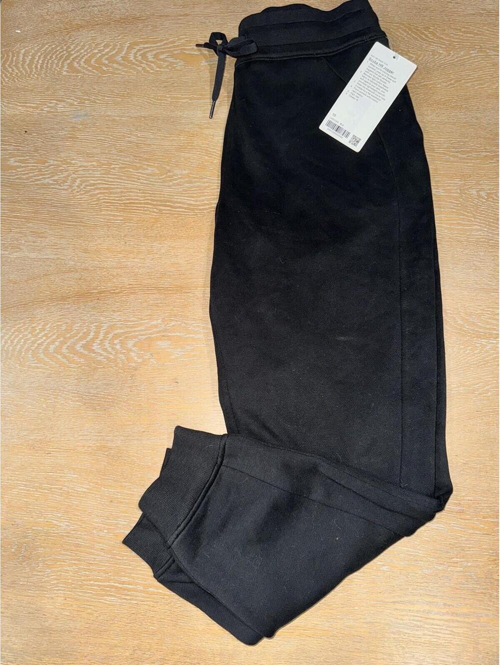 Lululemon Scuba Jogger Black SIZE 10 NWT